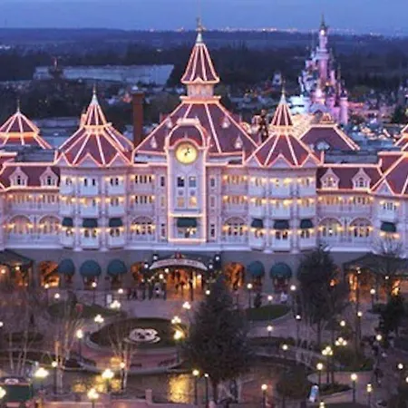Casa de Férias Disneyland Dream 5 - Charmante Maison 10 Pax Chessy (Seine-et-Marne)